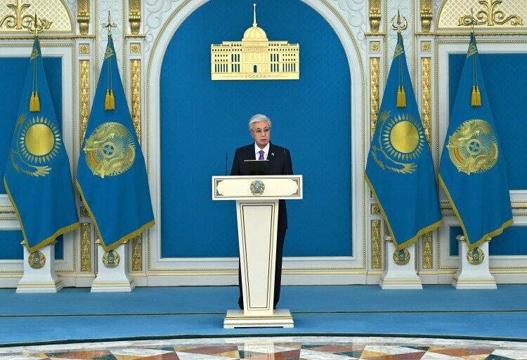 Токаев потребовал жестко пресекать вандализм
