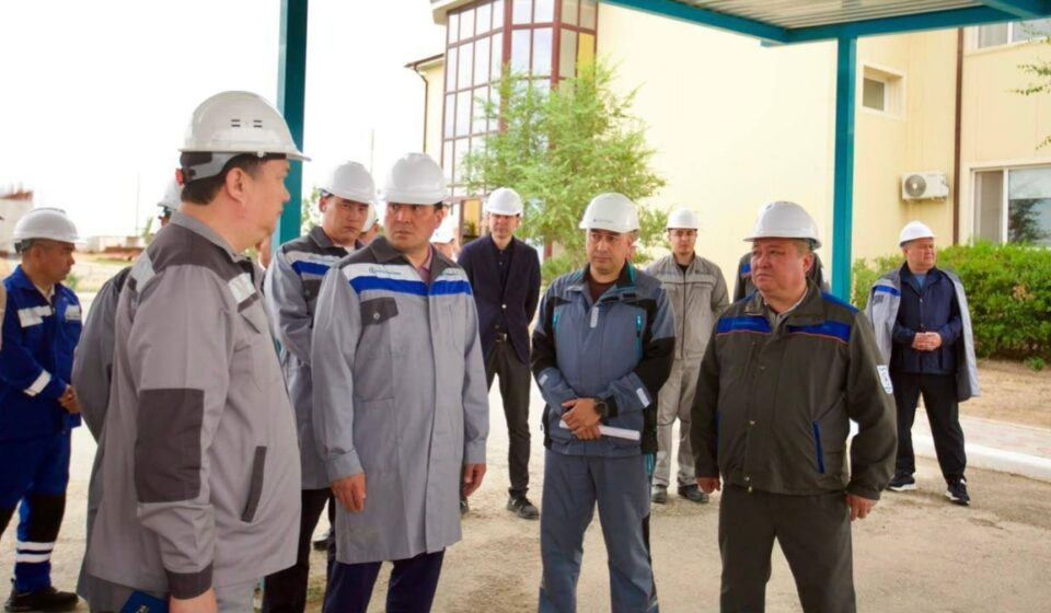 Министр энергетики потребовал ускорить стройку в Жанаозене