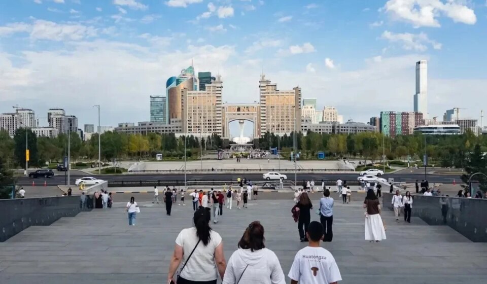 Токаев поздравил казахстанцев с Днем столицы